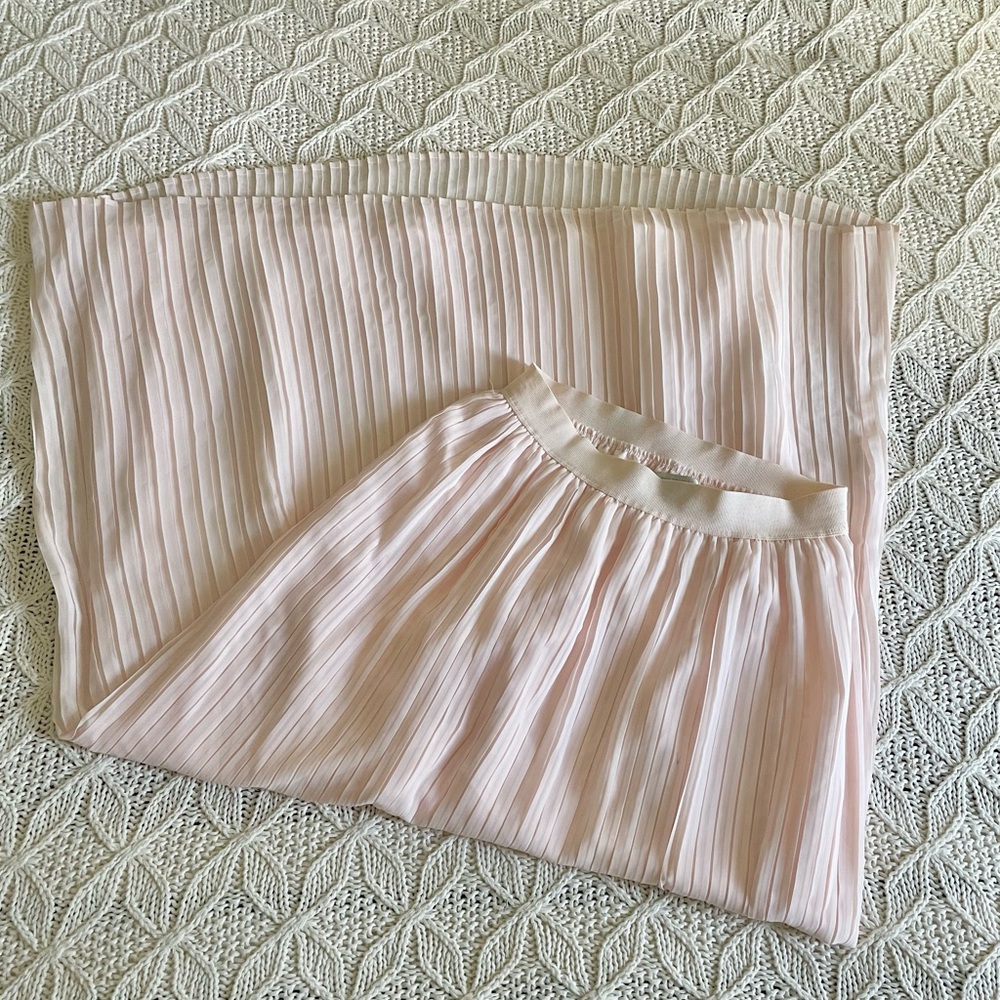 Lauren Conrad Pleated Pale Pink Skirt
